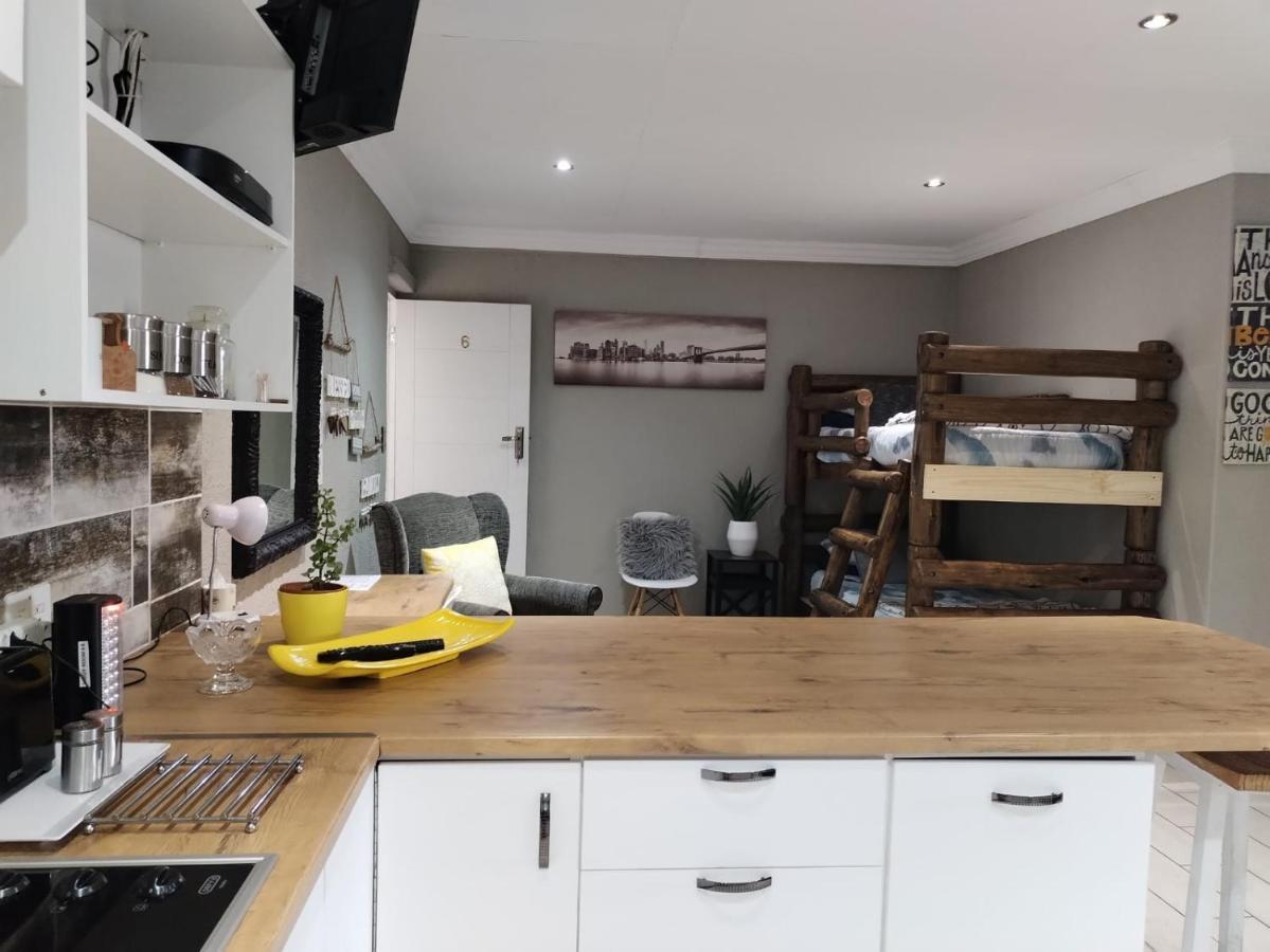 Villa Mariss Guesthouse Kraaifontein Luaran gambar